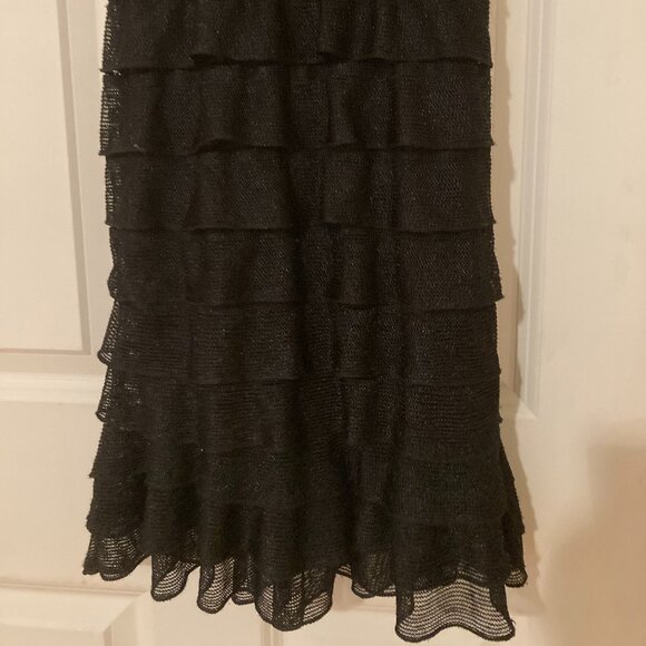 Max Studio Black Ruffled Ruched Midi Dress – Size M – Short Sleeves & V-Neck - Picture 8 of 9